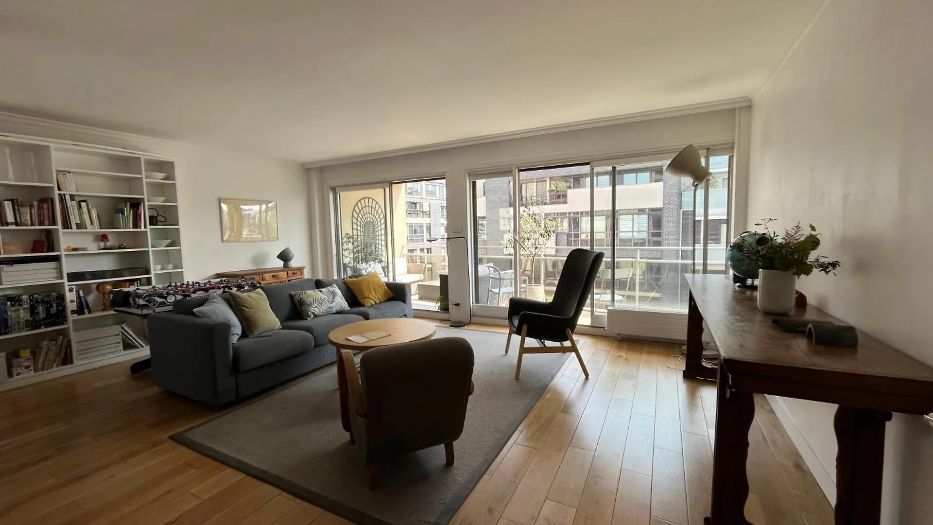 Grand Bright Appartment-4bdr-130m2 *