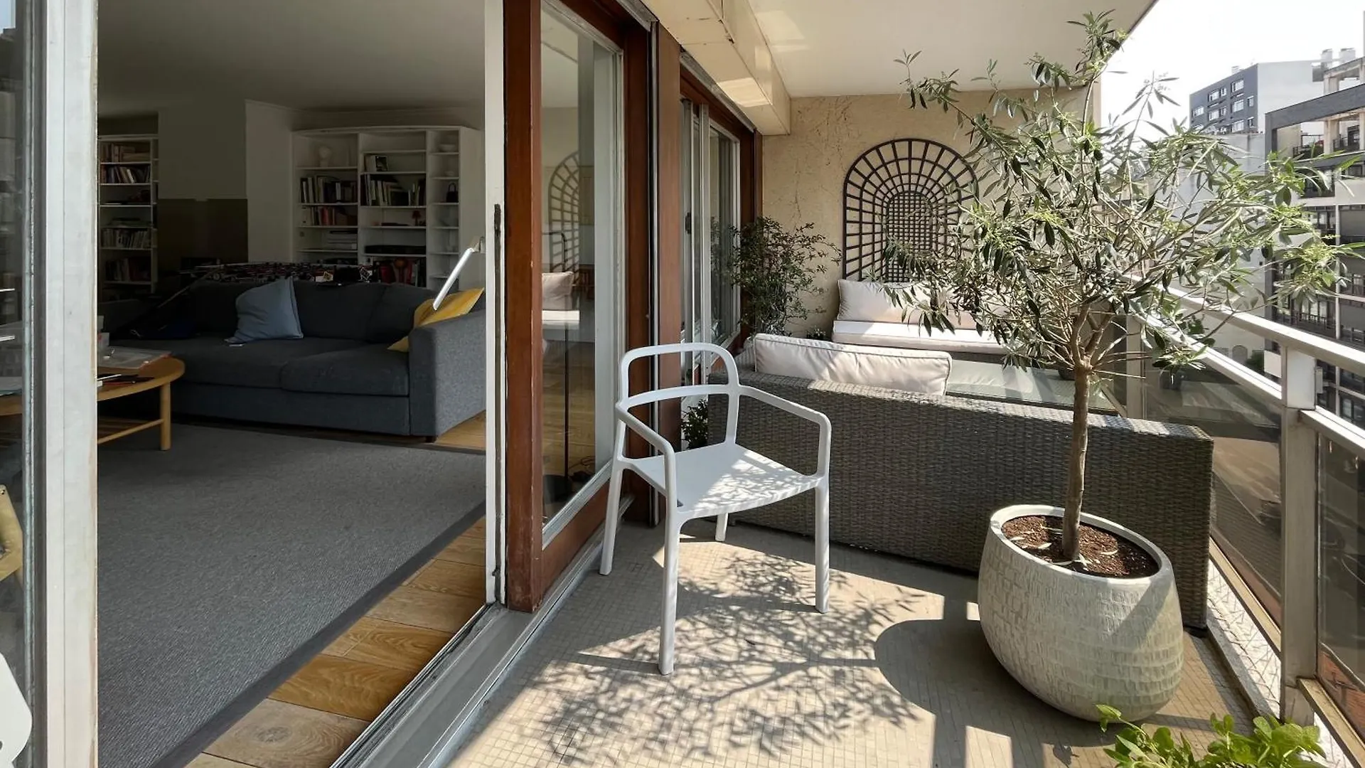 Grand Bright Appartment-4bdr-130m2 Apartment *
